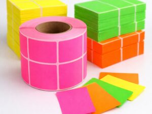 Étiquette adhésive permanente fluo